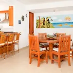 Spacious Condo With Stellar Ocean Views 3Br Nah Ha 201